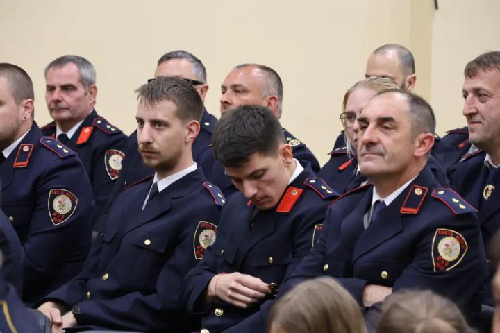 foto/DVD SVETA MARIJA Predstavljena monografija uz prvo stoljeće postojanja društva (14)