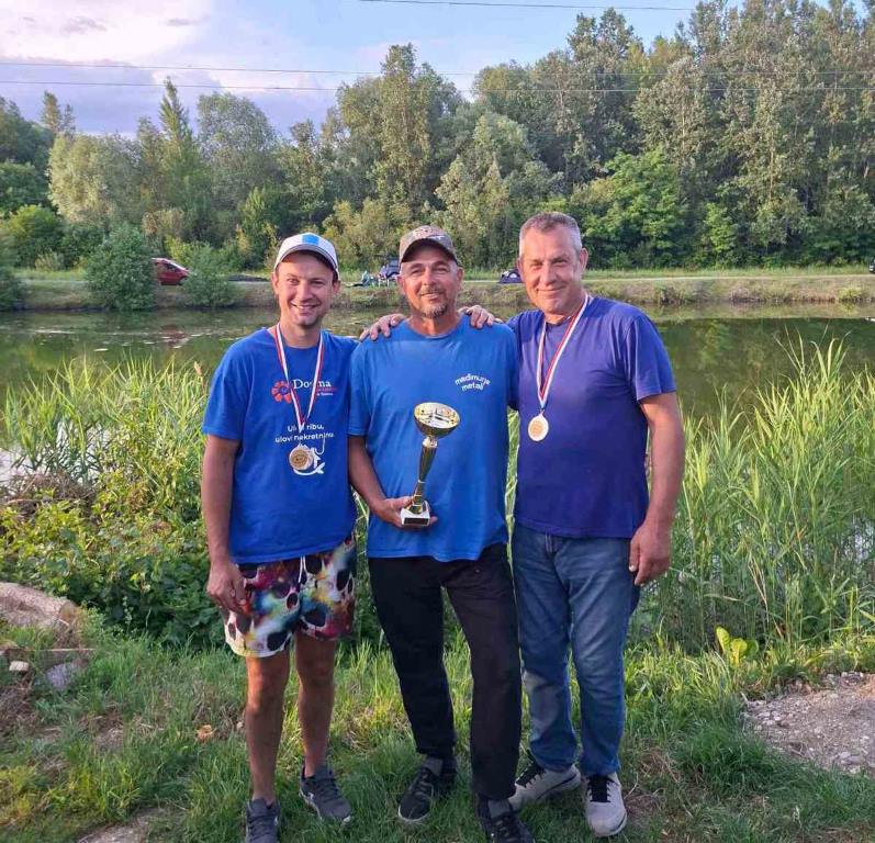 foto/SRD Drava pobjednik je natjecanja u ribolovu u Donjem Mihaljevcu (14)